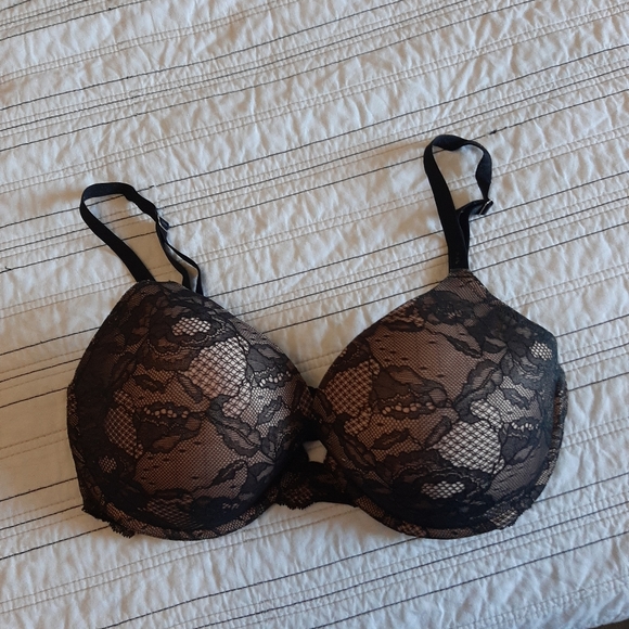 Victoria Secret Bundle - Picture 3 of 4